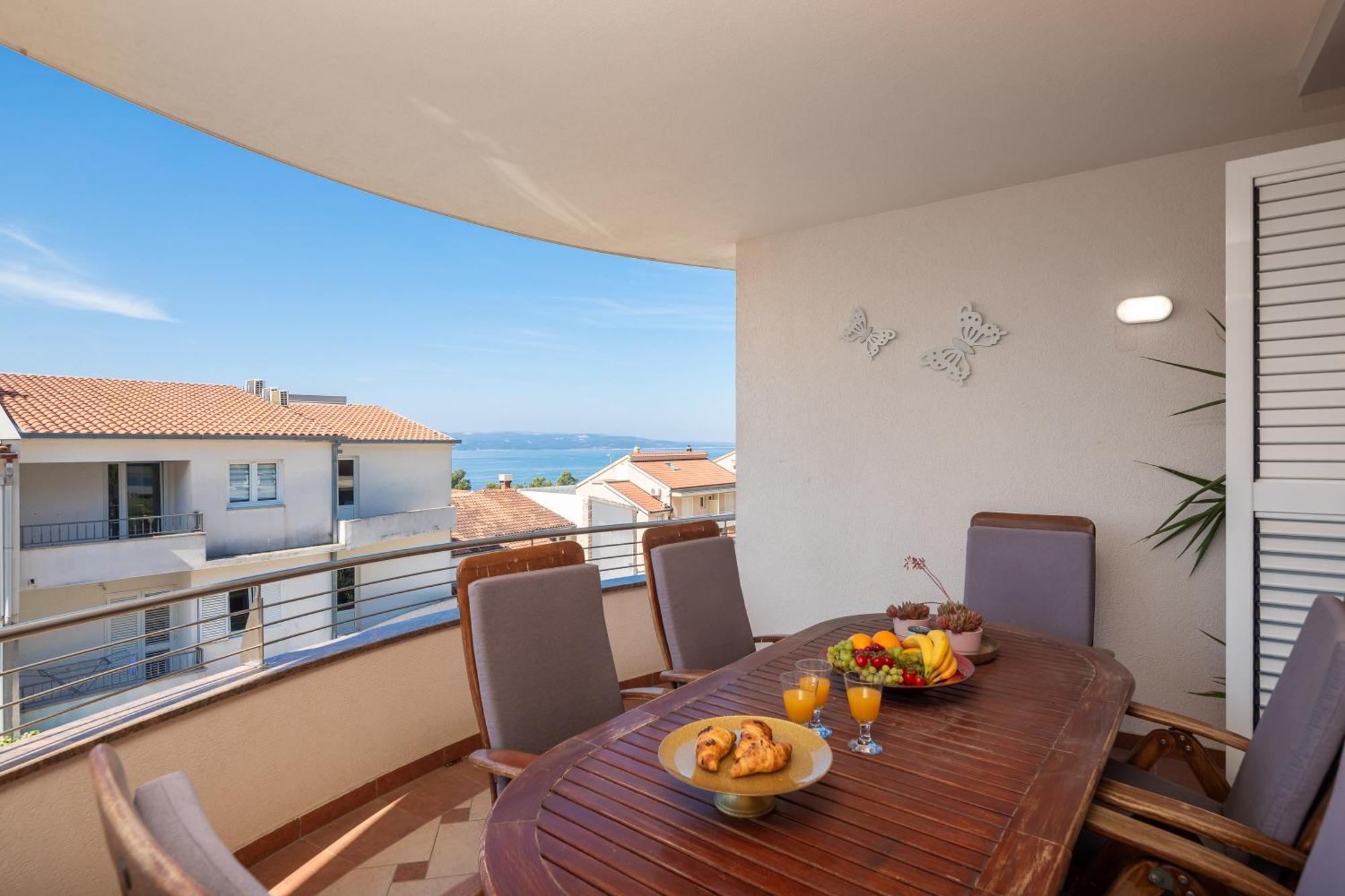 Brkic With Private Parking Apartmán Makarska