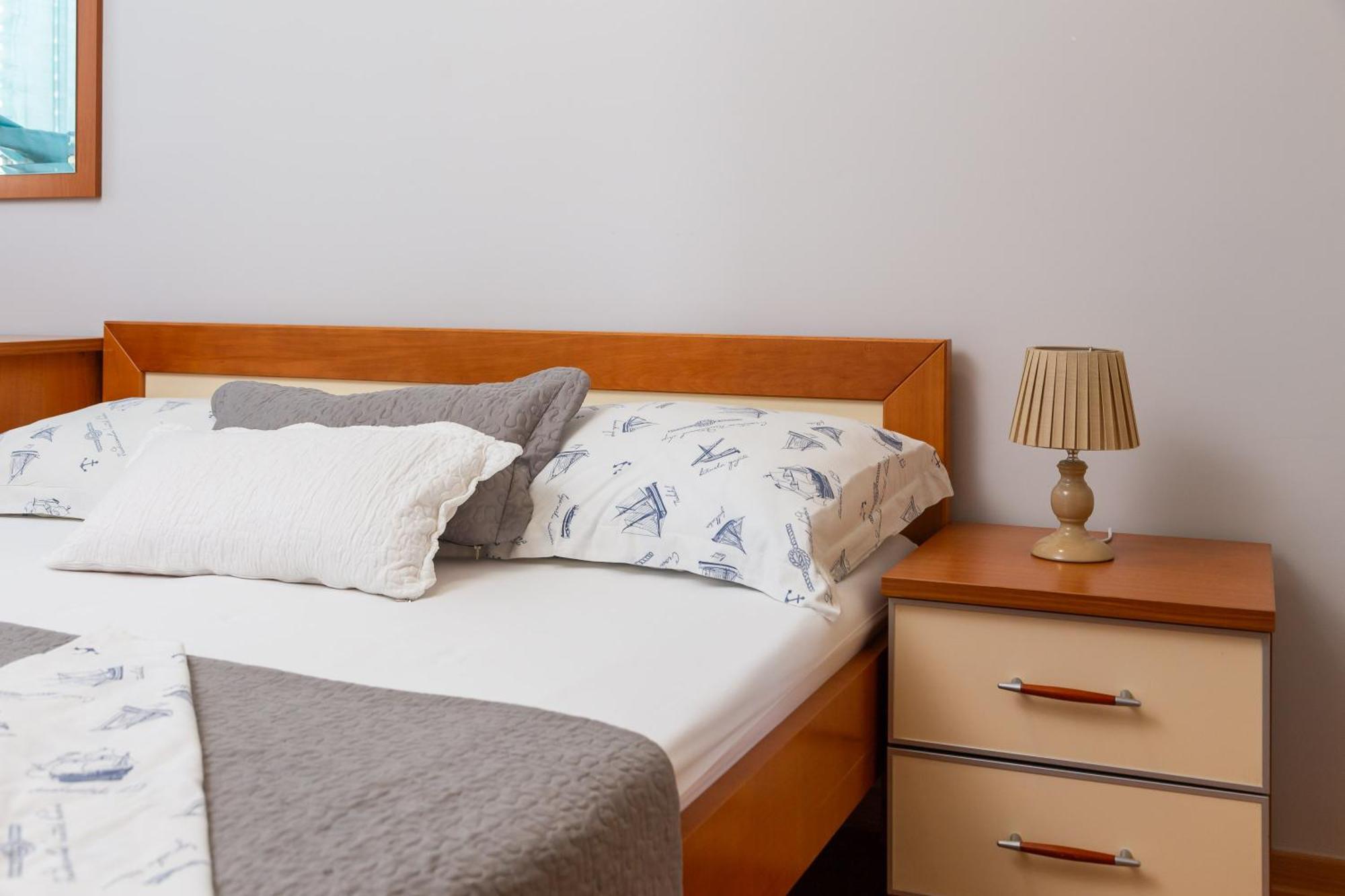 Brkic With Private Parking Apartmán *