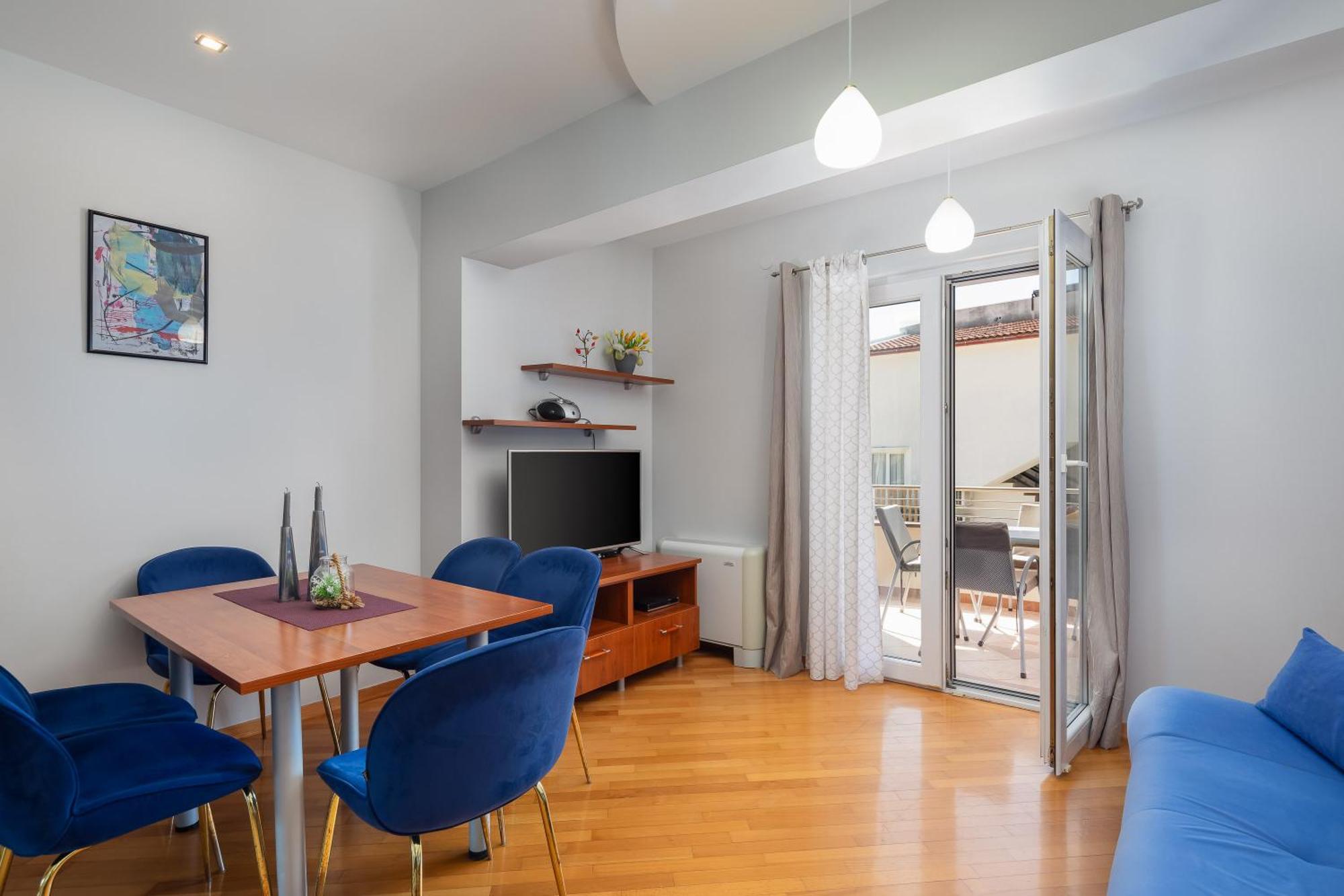 Brkic With Private Parking Apartmán