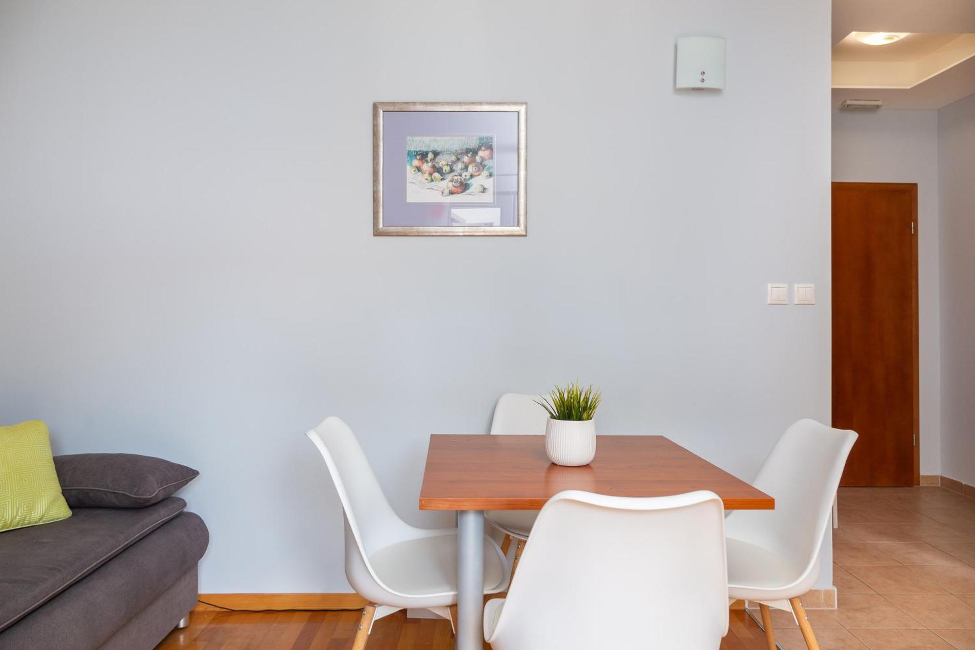 Apartmán Brkic With Private Parking Makarska