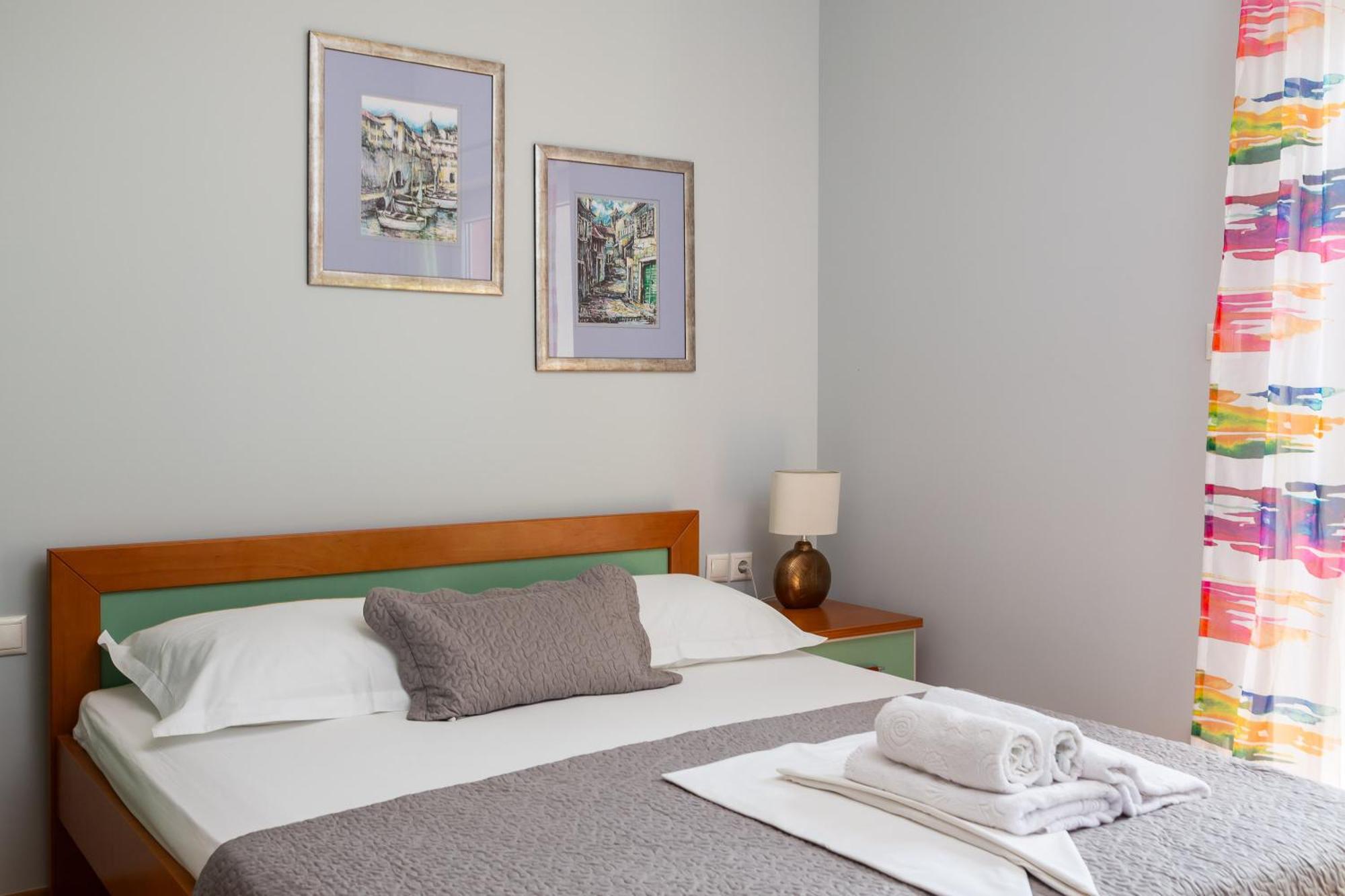 Brkic With Private Parking Apartmán Makarska