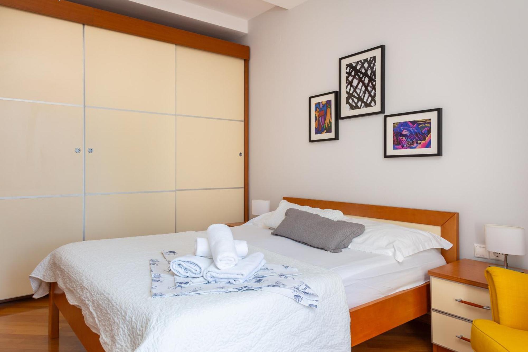 Brkic With Private Parking Apartmán *