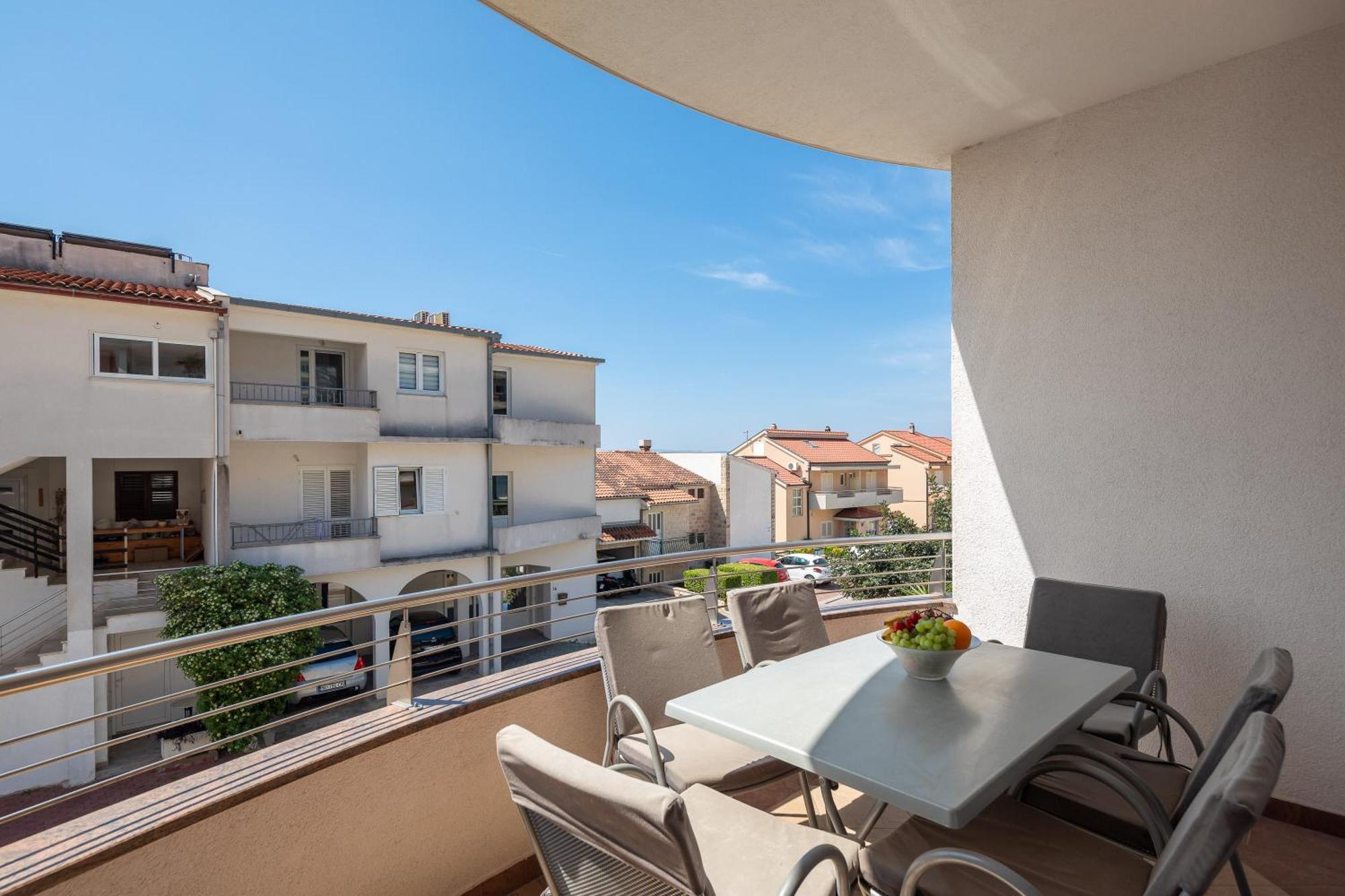 Brkic With Private Parking Apartmán Makarska